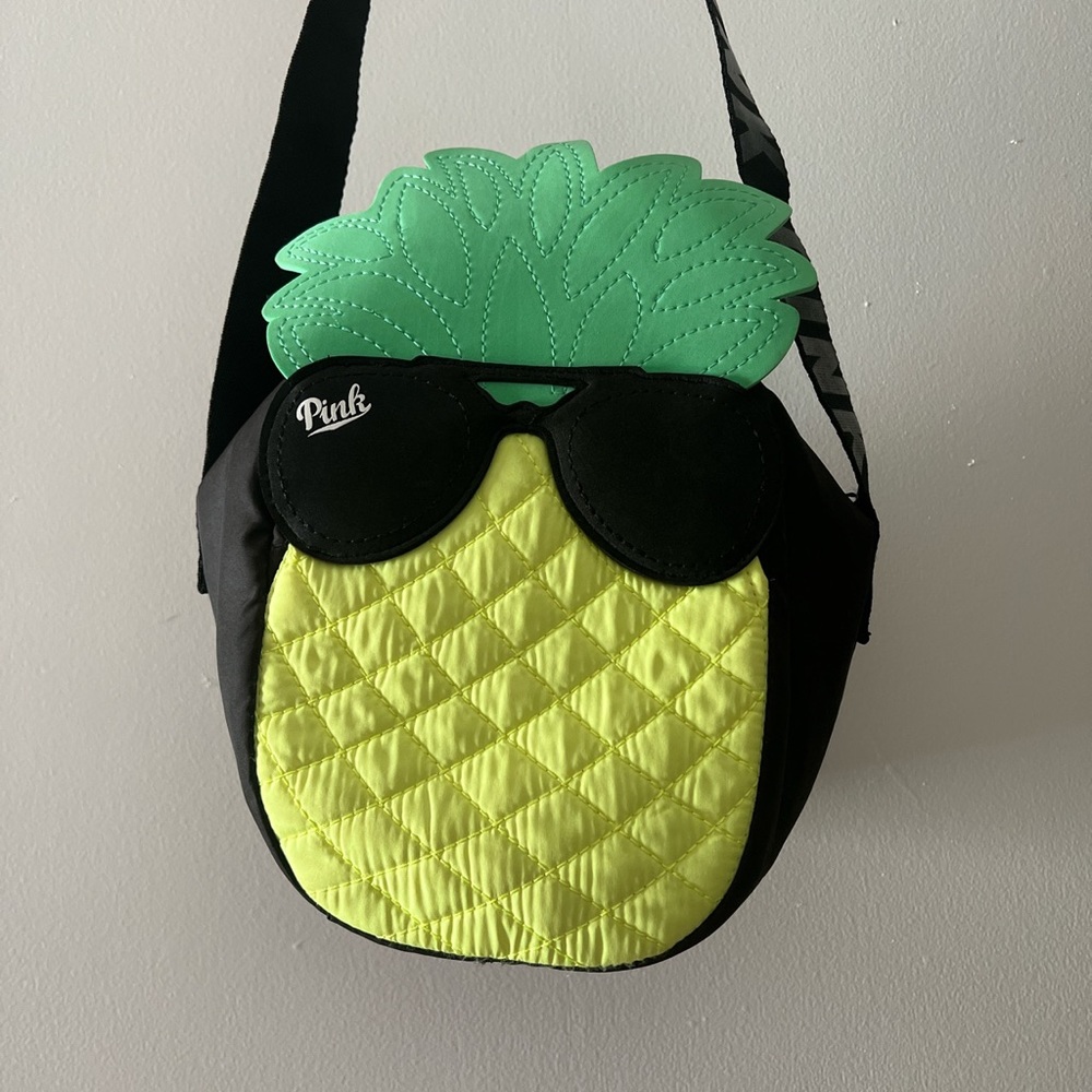 Pineapple Victoria secret lunch box